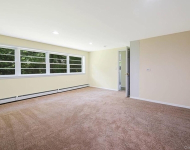 210 Michigan Avenue - Photo Thumbnail 4
