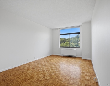 35 N Chatsworth Avenue - Photo Thumbnail 13