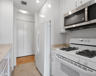 35 N Chatsworth Avenue - Photo Thumbnail 9