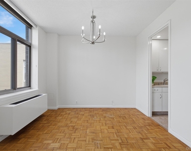 35 N Chatsworth Avenue - Photo Thumbnail 7