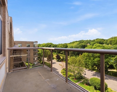 35 N Chatsworth Avenue - Photo Thumbnail 19