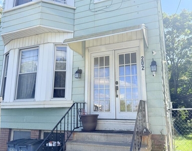 202 Morton Avenue - Photo Thumbnail 1