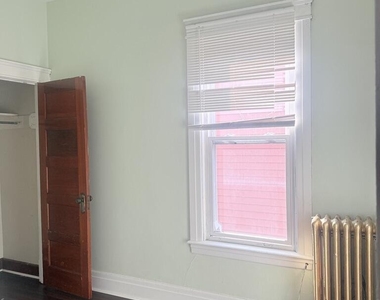 202 Morton Avenue - Photo Thumbnail 7