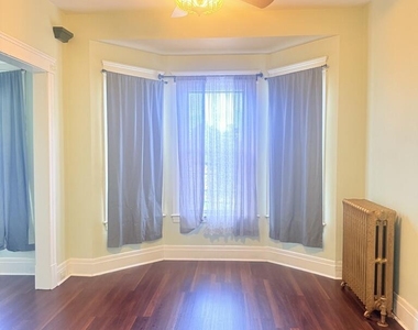 202 Morton Avenue - Photo Thumbnail 3
