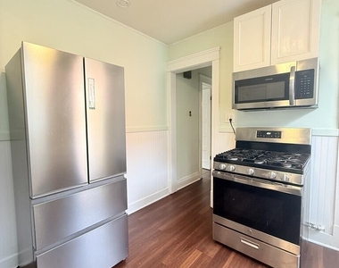 202 Morton Avenue - Photo Thumbnail 14