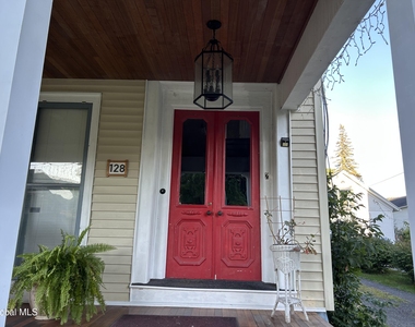 128 Wells Avenue - Photo Thumbnail 3