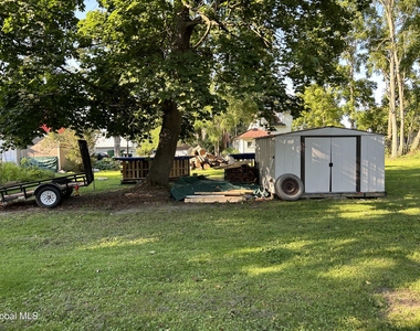 128 Wells Avenue - Photo Thumbnail 5