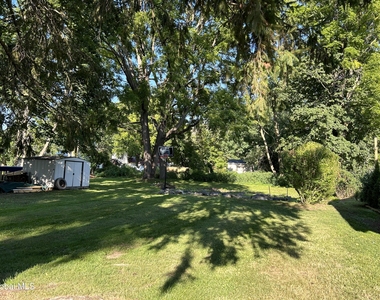 128 Wells Avenue - Photo Thumbnail 4