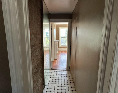 39 S Lake Avenue - Photo Thumbnail 7