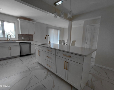 192 Shaker Park Drive - Photo Thumbnail 6