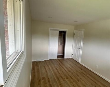 192 Shaker Park Drive - Photo Thumbnail 11