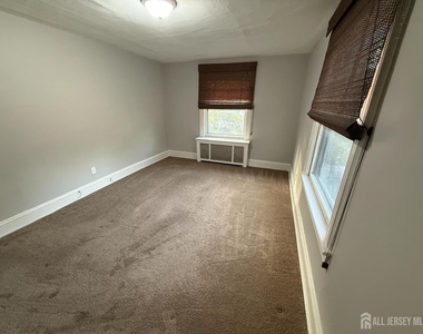 74 Mountain Avenue - Photo Thumbnail 9