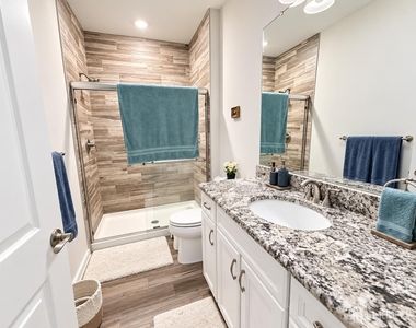 306 Dickson Court - Photo Thumbnail 11