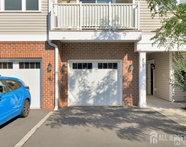 306 Dickson Court - Photo Thumbnail 17