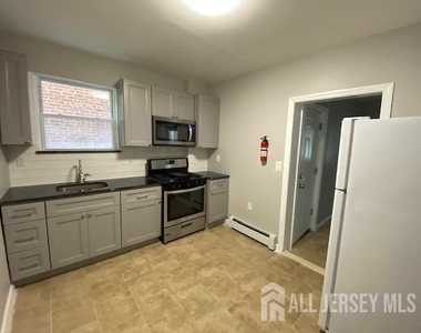 310 Somerset Street - Photo Thumbnail 5
