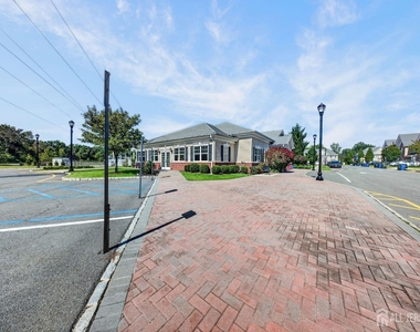 645 Doral Court - Photo Thumbnail 22