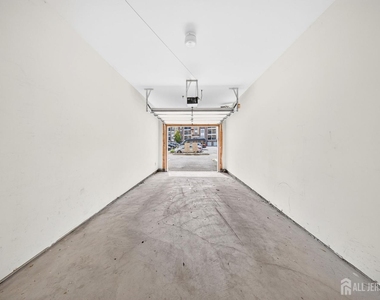 645 Doral Court - Photo Thumbnail 19