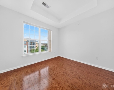 645 Doral Court - Photo Thumbnail 13