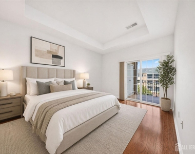 645 Doral Court - Photo Thumbnail 10