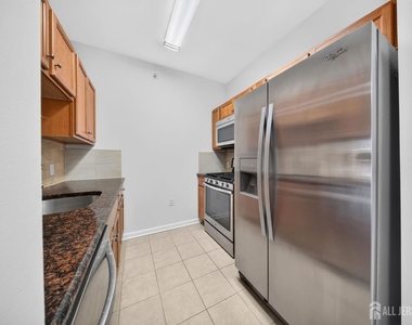 645 Doral Court - Photo Thumbnail 3