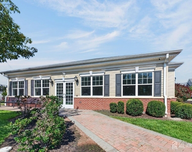 645 Doral Court - Photo Thumbnail 23