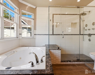 50 Glen Oaks Court - Photo Thumbnail 14