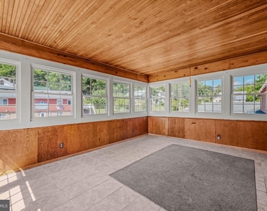 268 Wilkes Street - Photo Thumbnail 3
