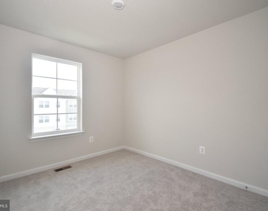 99 Gray Silver Road - Photo Thumbnail 22