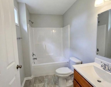 210 Gayles Lane - Photo Thumbnail 7