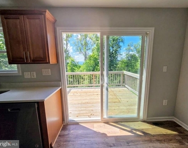 210 Gayles Lane - Photo Thumbnail 5