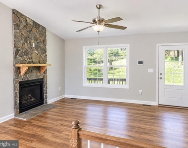 210 Gayles Lane - Photo Thumbnail 2