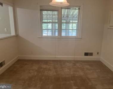 4906 Hood Drive - Photo Thumbnail 3