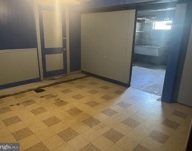 4906 Hood Drive - Photo Thumbnail 13
