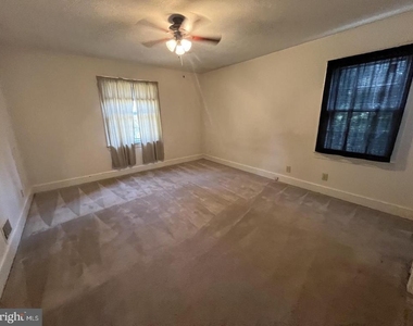4906 Hood Drive - Photo Thumbnail 6