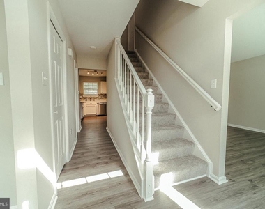 5702 Cambridge Drive - Photo Thumbnail 22