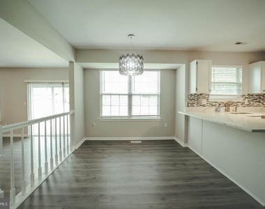 5702 Cambridge Drive - Photo Thumbnail 2
