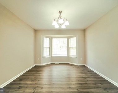 5702 Cambridge Drive - Photo Thumbnail 5