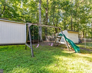 206 Hampton Drive - Photo Thumbnail 38