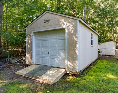 206 Hampton Drive - Photo Thumbnail 37