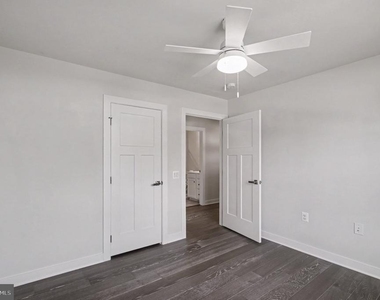 8914 Penrith Drive - Photo Thumbnail 13