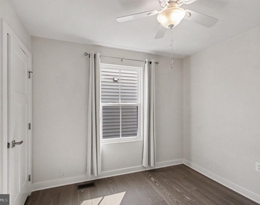 8914 Penrith Drive - Photo Thumbnail 17