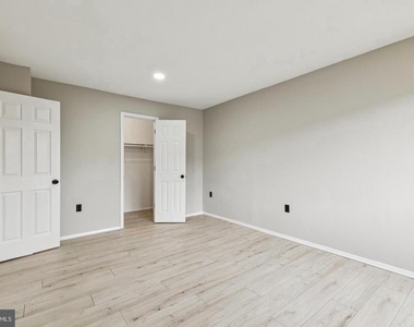 12751 Dara Drive - Photo Thumbnail 9