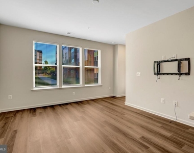 2508 Neabsco Common Place - Photo Thumbnail 10