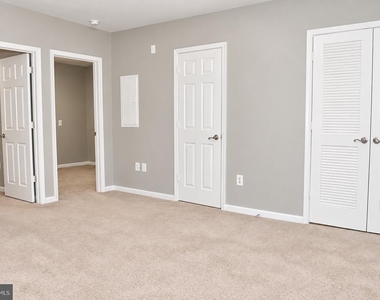 1820 Cedar Cove Way - Photo Thumbnail 7