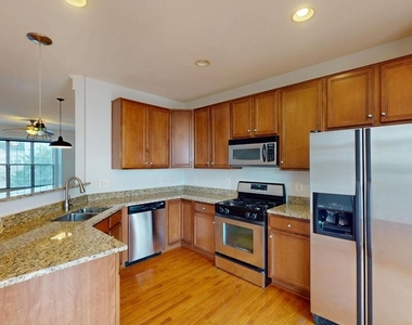 502 Legrace Terrace Ne - Photo Thumbnail 7