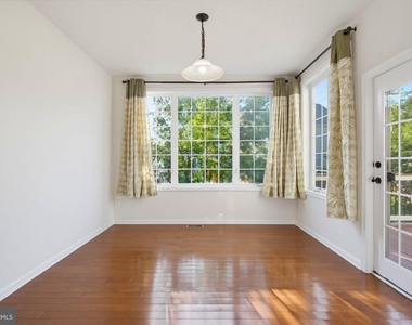 43248 Mitcham Square - Photo Thumbnail 3