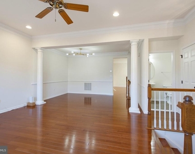 43248 Mitcham Square - Photo Thumbnail 6