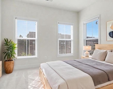 43595 Farringdon Square - Photo Thumbnail 17