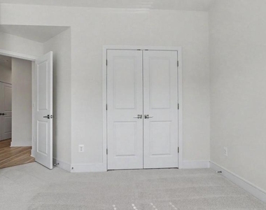 43595 Farringdon Square - Photo Thumbnail 50