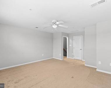 41746 Mcmonagle Square - Photo Thumbnail 40